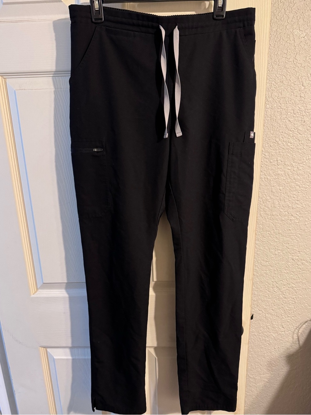 Womenās Figs Straight technical bottoms